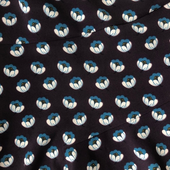 LOFT Plum Floral Skirt - Picture 2 of 3